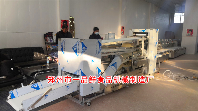 350揉壓機裝車發貨